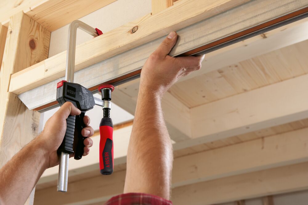 One-handed clamp with 2K plastic handle EHZ-2K – BESSEY